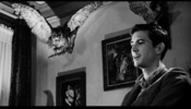 Psycho (1960)Anthony Perkins, birds, camera below and painting